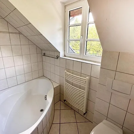 13 Worker Apartments - Single Beds - Free Parking - 10 Min Cologne-City ケルン