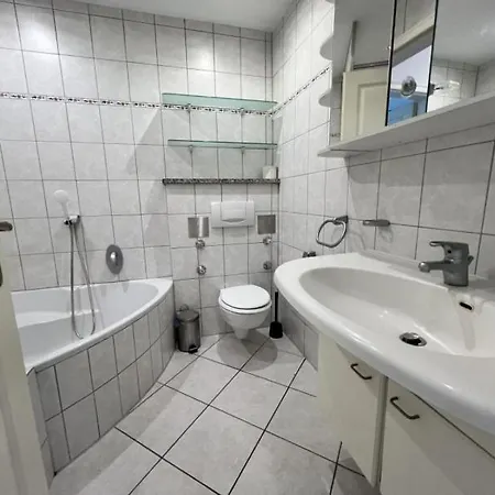 アパート 13 Worker Apartments - Single Beds - Free Parking - 10 Min Cologne-City *