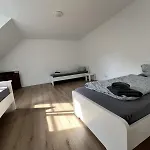 Apartman Grosse Mit Einzelbetten Ideal Fuer Teams & Gruppen