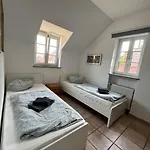 Apartman Grosse Mit Einzelbetten Ideal Fuer Teams & Gruppen