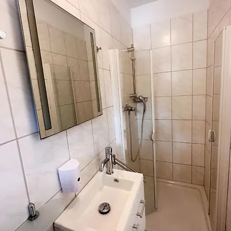 13 Worker Apartments - Single Beds - Free Parking - 10 Min Cologne-City * Cologne