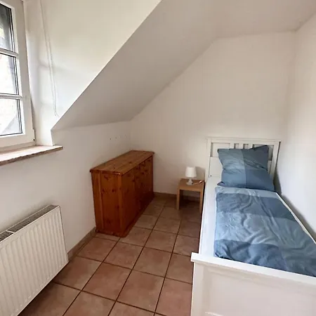 Large Group - Single Beds - Free Parking - *