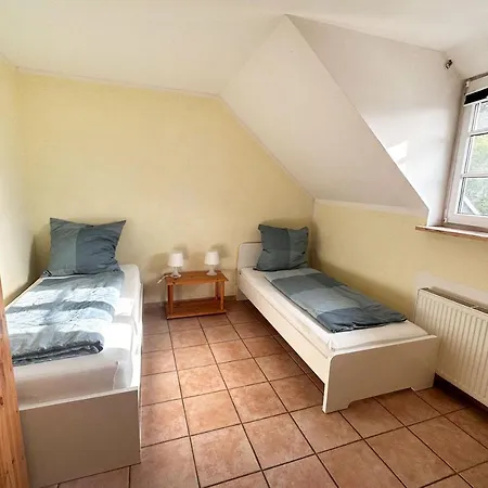 Large Group - Single Beds - Free Parking - קלן
