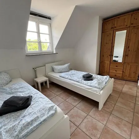 Large Group - Single Beds - Free Parking - Köln