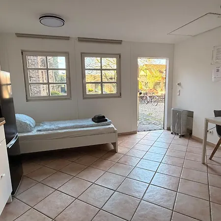 Large Group - Single Beds - Free Parking - Köln